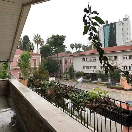 Apartment Kaleici Benzersiz Donanimli Muethis Teras Keyfi Uygun Fiyat Ev Antalya