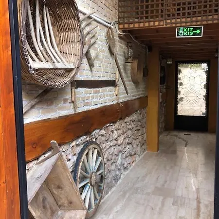 Kaleici Benzersiz Donanimli Muethis Teras Keyfi Uygun Fiyat Ev Apartament Antalya