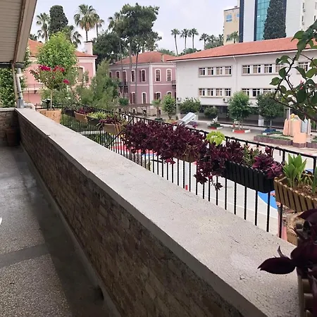 Apartament Kaleici Benzersiz Donanimli Muethis Teras Keyfi Uygun Fiyat Ev
