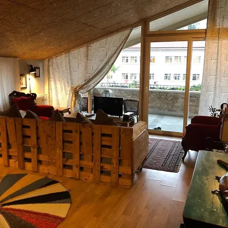 Apartment Kaleici Benzersiz Donanimli Muethis Teras Keyfi Uygun Fiyat Ev Antalya