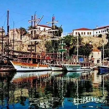 Kaleici Benzersiz Donanimli Muethis Teras Keyfi Uygun Fiyat Ev *