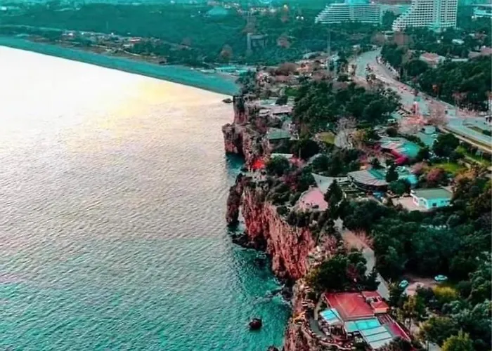Kaleici Benzersiz Donanimli Muethis Teras Keyfi Uygun Fiyat Ev Lejlighed Antalya
