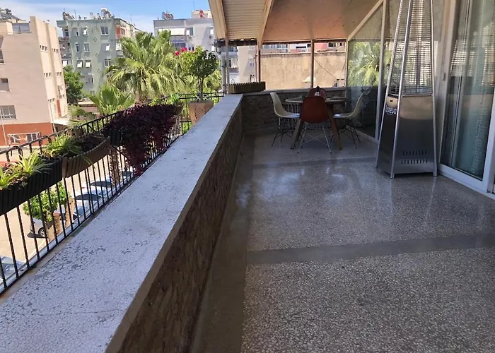 Apartment Kaleici Benzersiz Donanimli Muethis Teras Keyfi Uygun Fiyat Ev