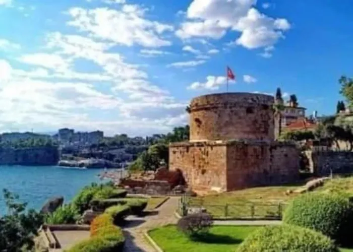 Kaleici Benzersiz Donanimli Muethis Teras Keyfi Uygun Fiyat Ev Lejlighed Antalya