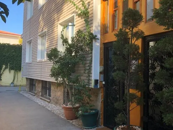 Kaleici Benzersiz Donanimli Muethis Teras Keyfi Uygun Fiyat Ev * Antalya