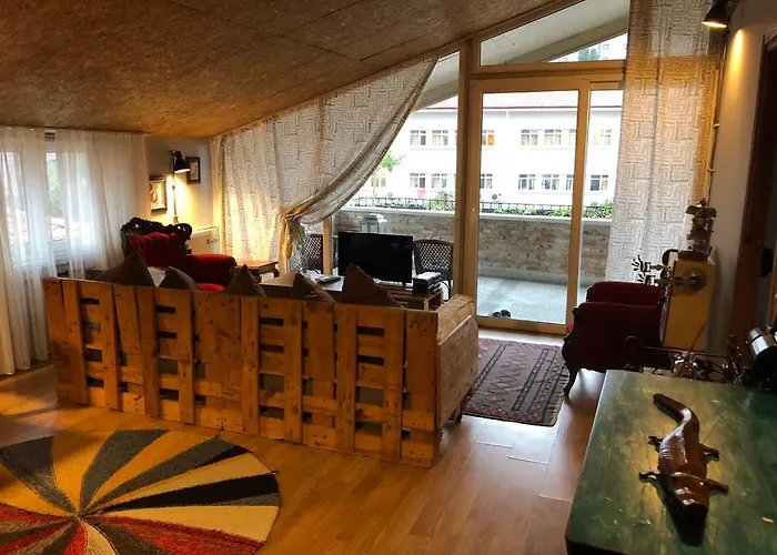 Apartment Kaleici Benzersiz Donanimli Muethis Teras Keyfi Uygun Fiyat Ev Antalya