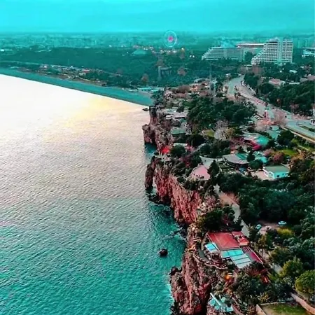 Kaleici Benzersiz Donanimli Muethis Teras Keyfi Uygun Fiyat Ev Appartement Antalya