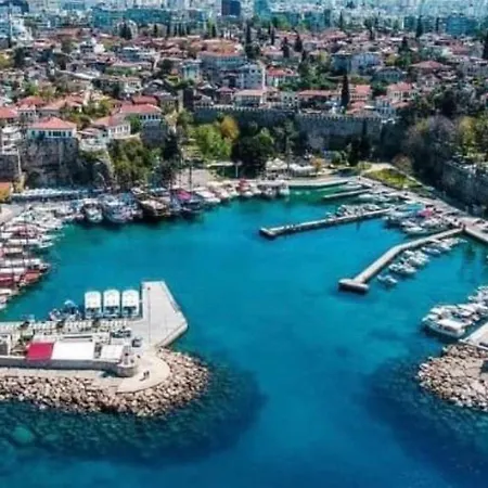 Kaleici Benzersiz Donanimli Muethis Teras Keyfi Uygun Fiyat Ev * 安塔利亚