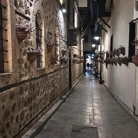Appartement Kaleici Benzersiz Donanimli Muethis Teras Keyfi Uygun Fiyat Ev