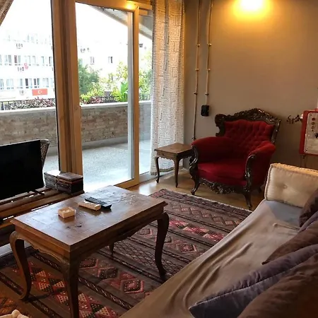 Appartement Kaleici Benzersiz Donanimli Muethis Teras Keyfi Uygun Fiyat Ev