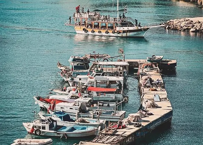 Kaleici Benzersiz Donanimli Muethis Teras Keyfi Uygun Fiyat Ev