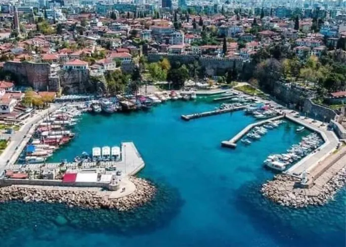 Kaleici Benzersiz Donanimli Muethis Teras Keyfi Uygun Fiyat Ev * 안탈리아